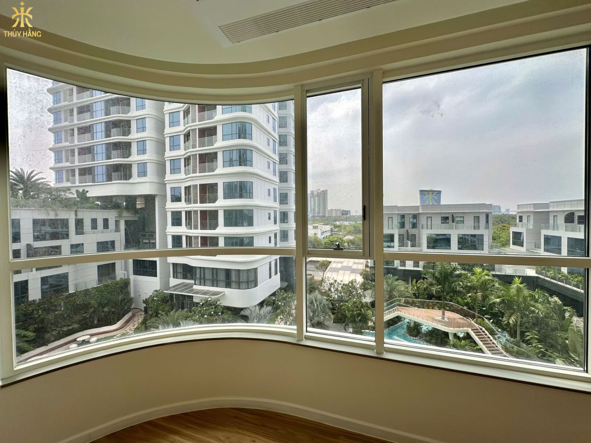 bán căn hộ 3PN Zeit Thủ Thiêm 125m2 view nội khu