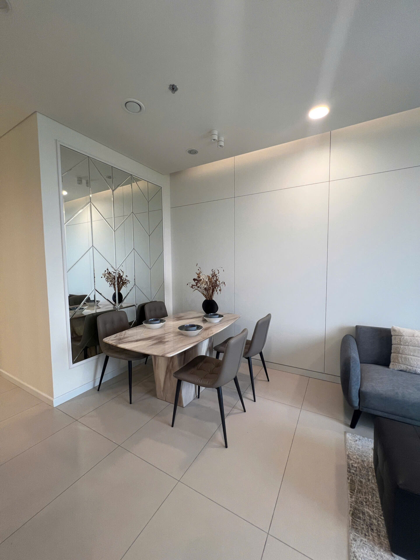 Căn hộ 1PN Zeit Thủ Thiêm view Sala hồ trung tâm