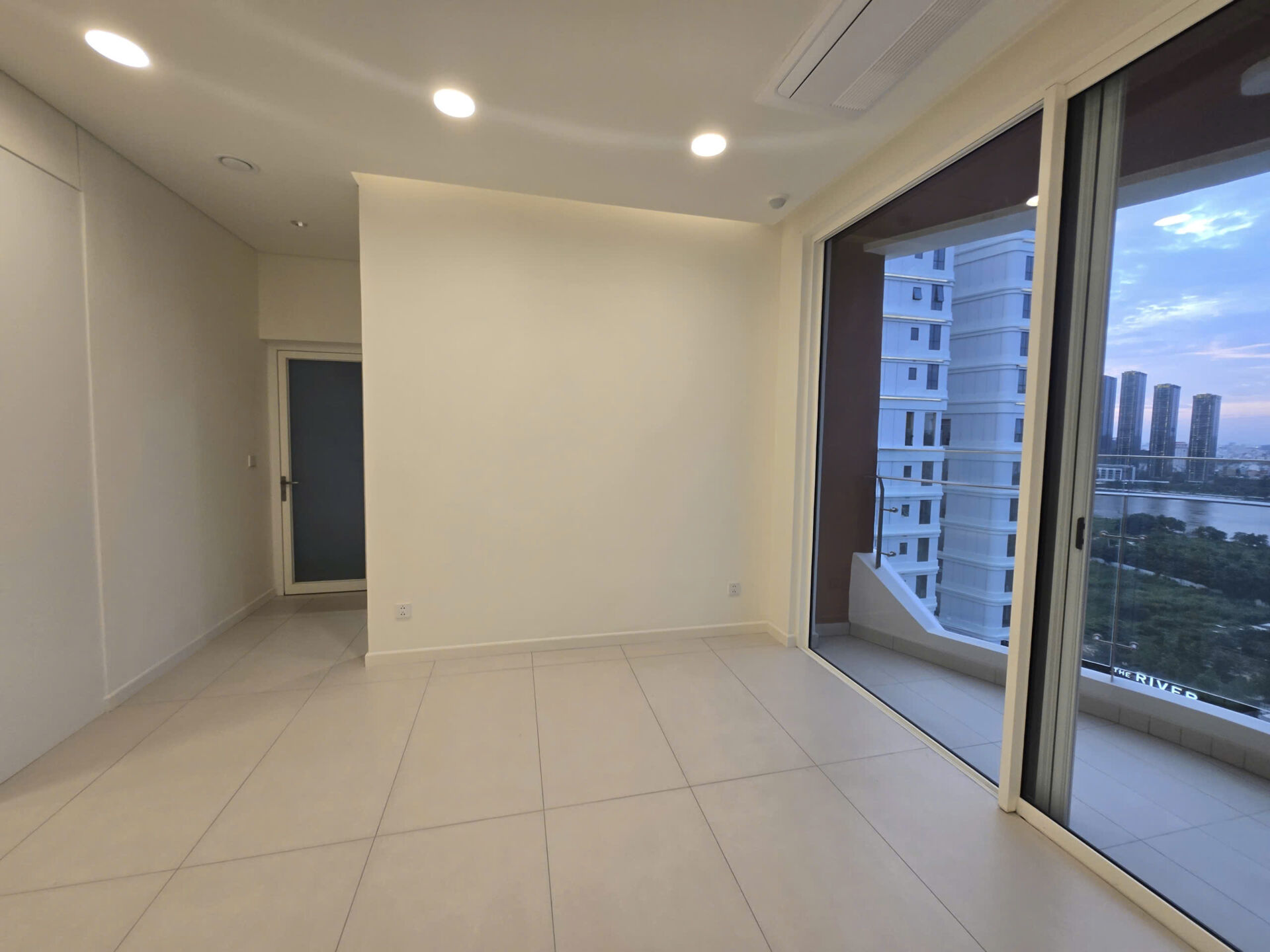 Căn hộ 2PN Zeit Thủ Thiêm NTCB, view sông Sài Gòn và Landmark 81