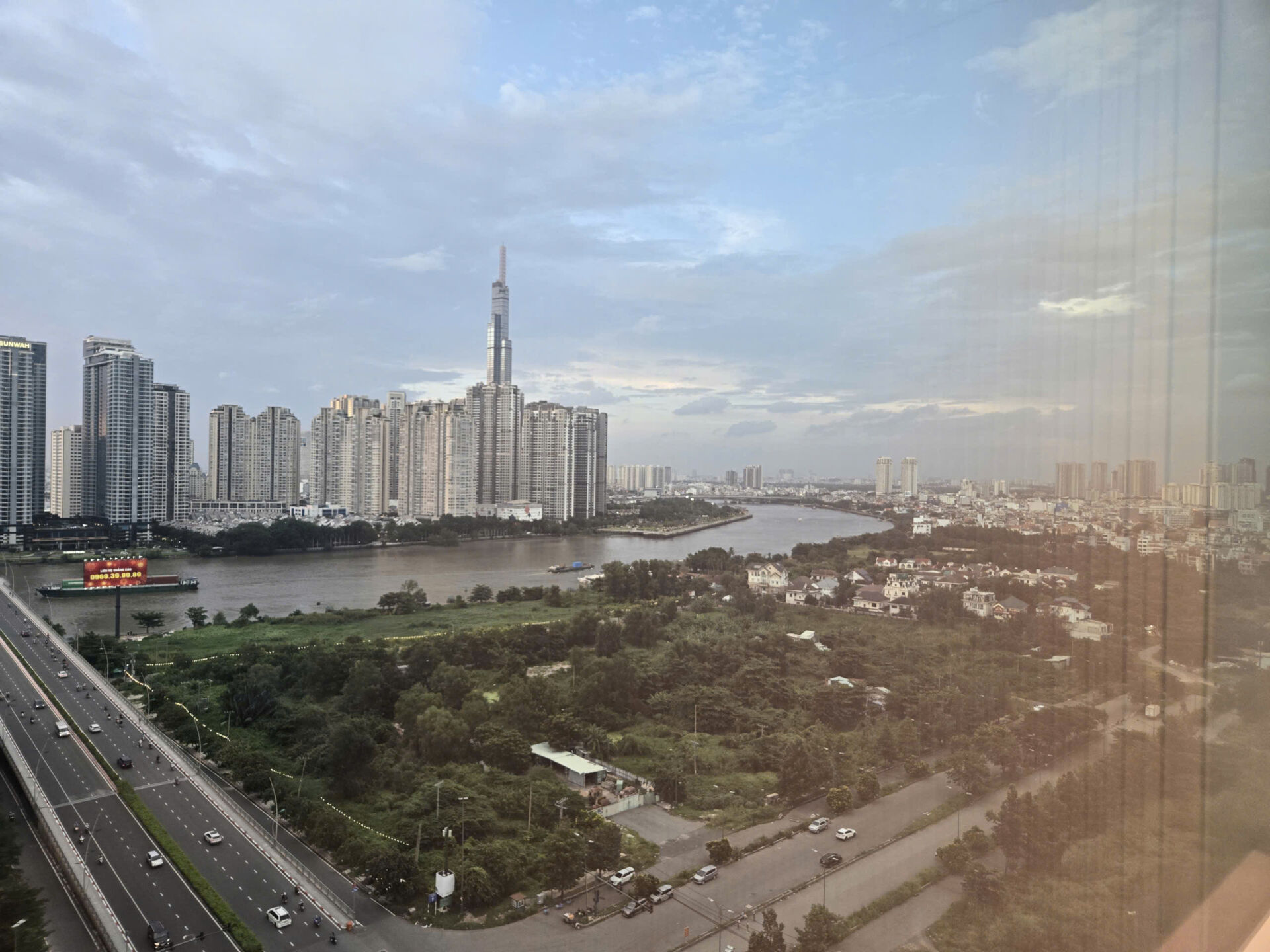 Căn hộ 2PN Zeit Thủ Thiêm NTCB, view sông Sài Gòn và Landmark 81