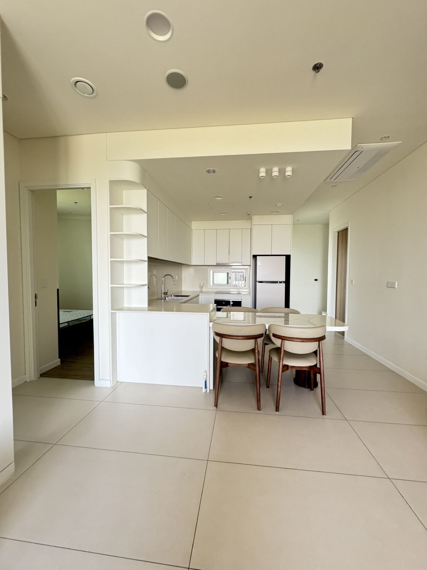 Cho thuê căn hộ Zeit Thủ Thiêm 2PN View Nhìn hồ trung tâm giá tốt