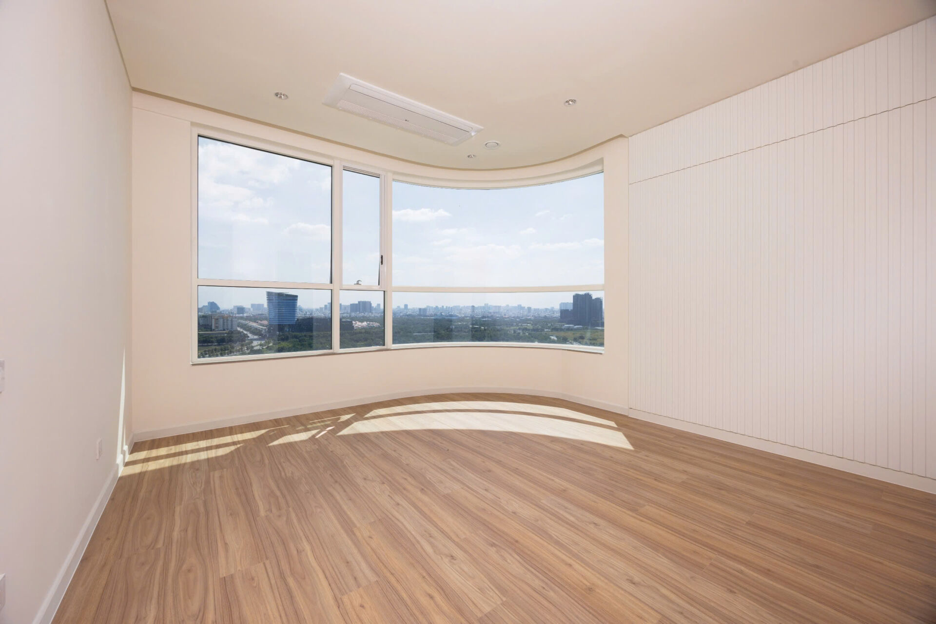 Cho thuê căn hộ Zeit Thủ Thiêm 4PN View Sala Hồ trung tâm Nhìn được sông