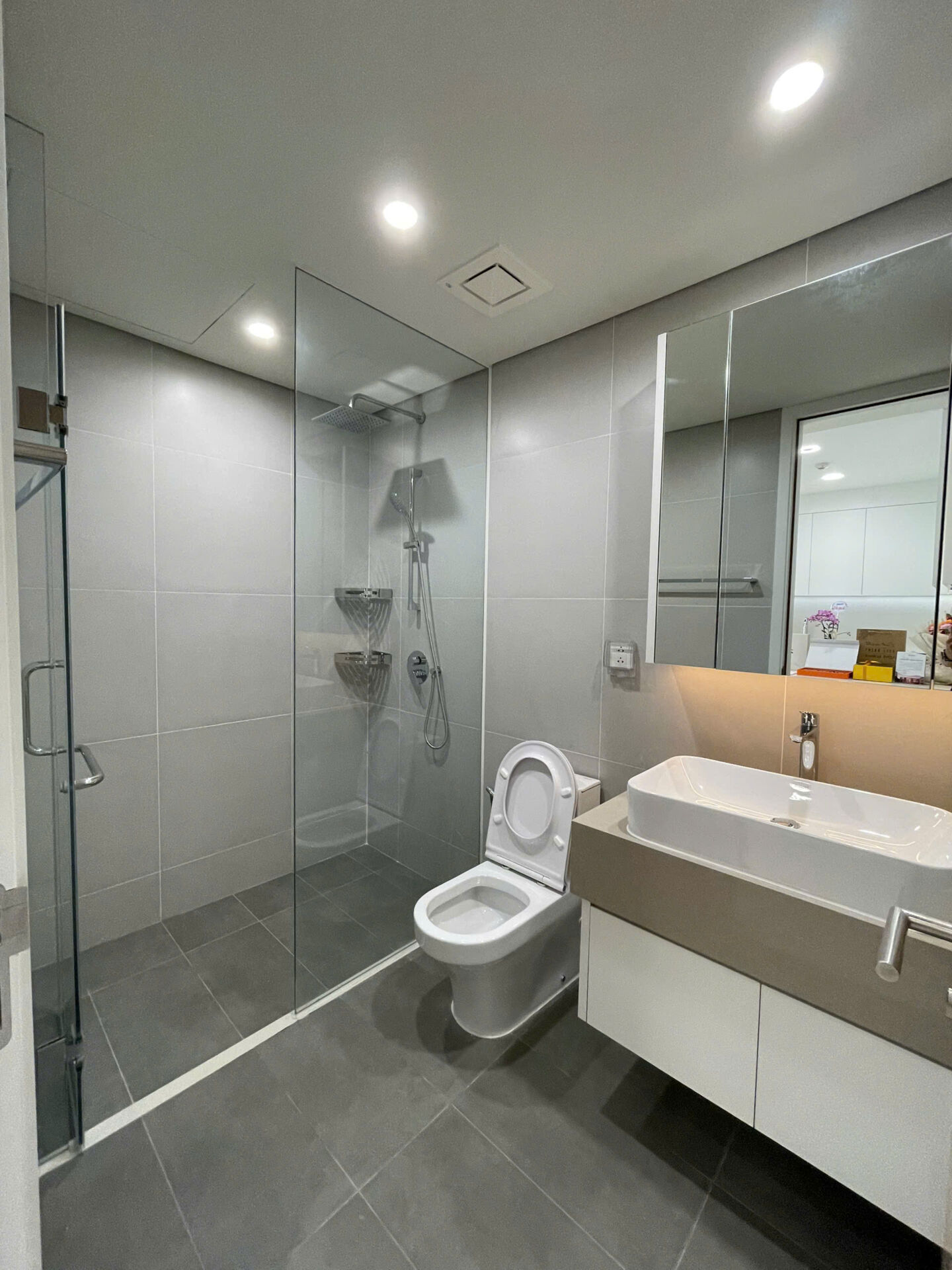 Cho thuê căn hộ Zeit Thủ Thiêm 2PN View Sông LM81