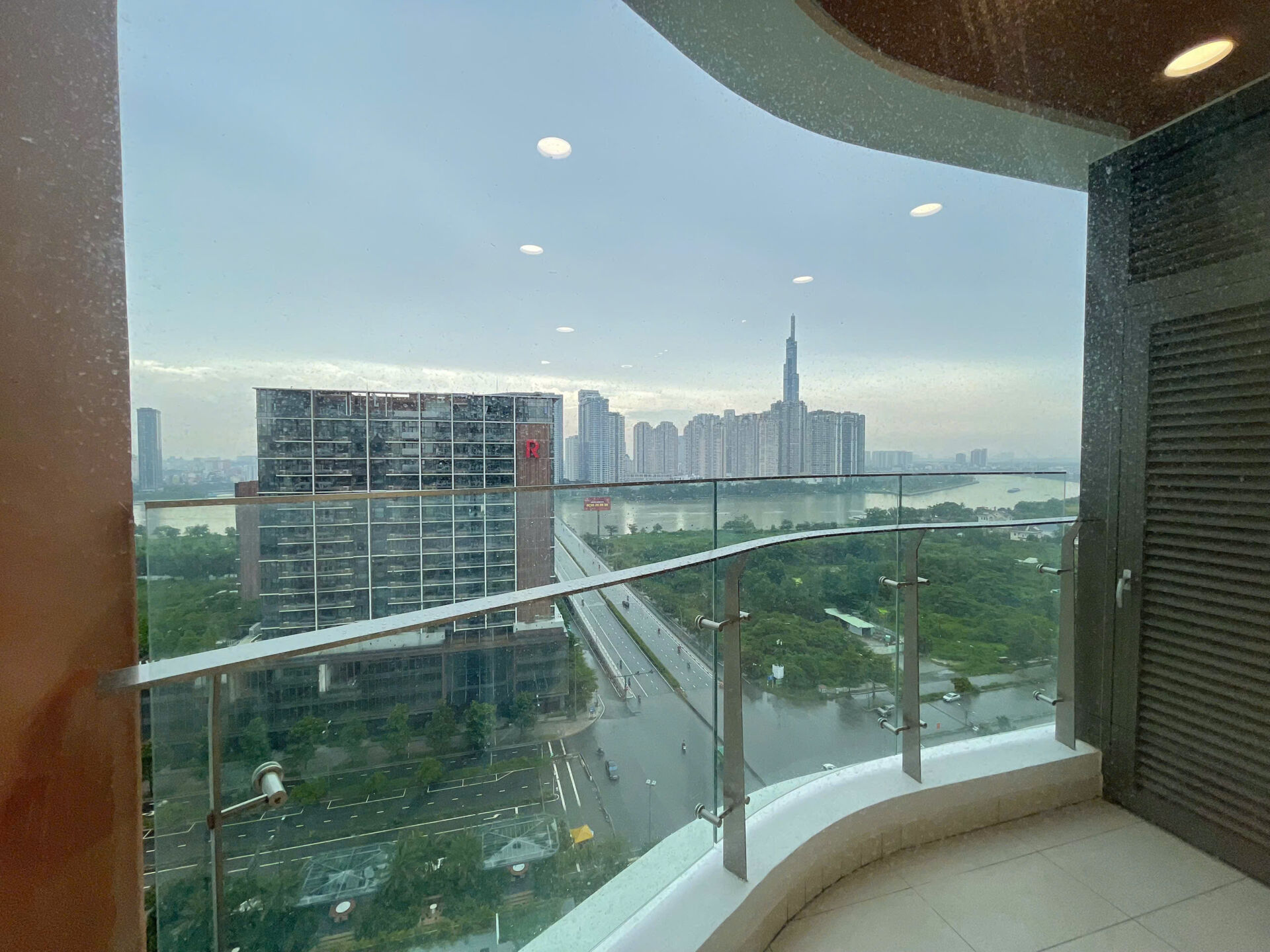 Cho thuê căn hộ Zeit Thủ Thiêm 2PN View Sông LM81