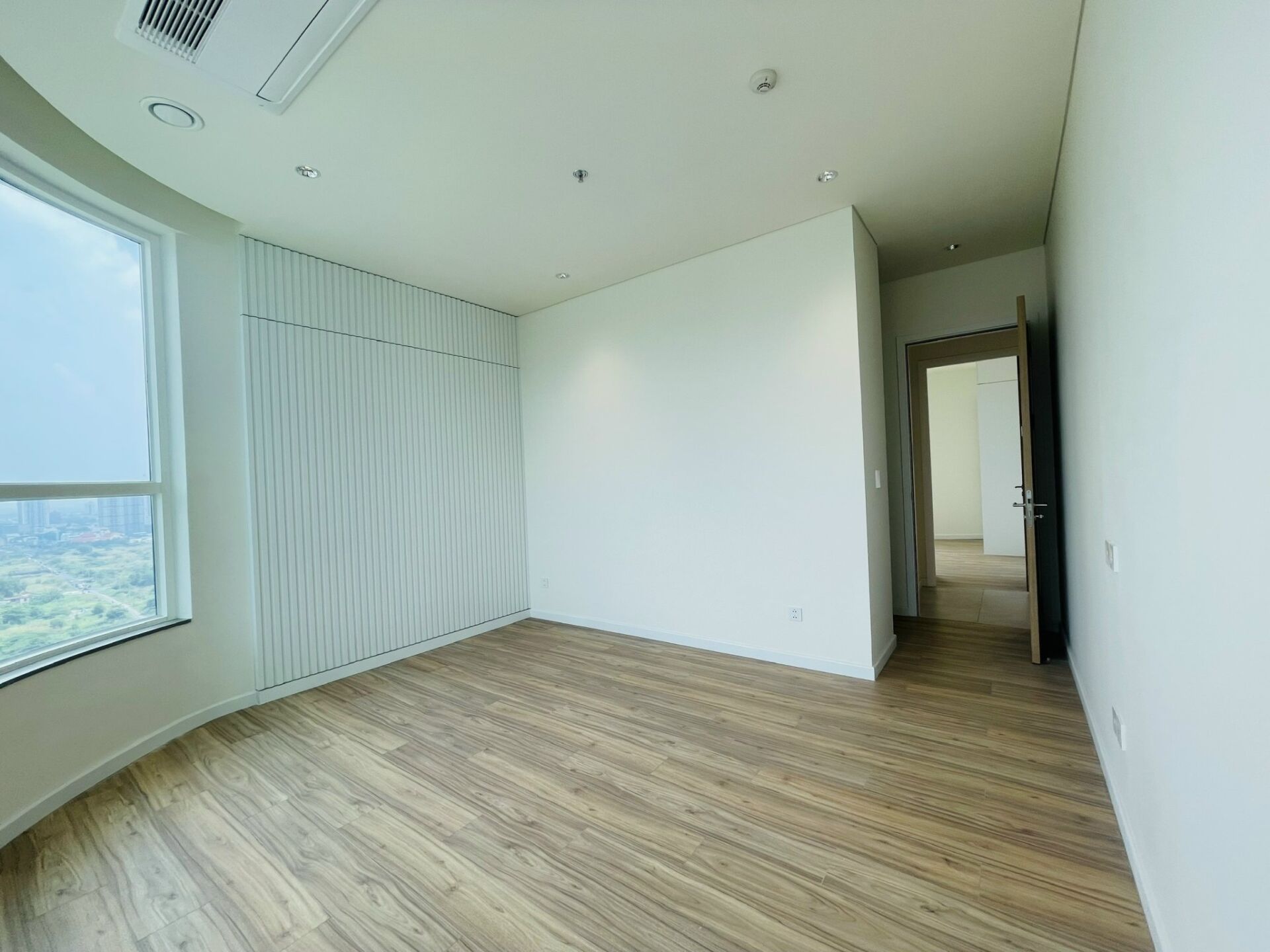 Cho thuê căn hộ Zeit Thủ Thiêm 3PN 135m2 Lầu Cao View LM81 NTCB
