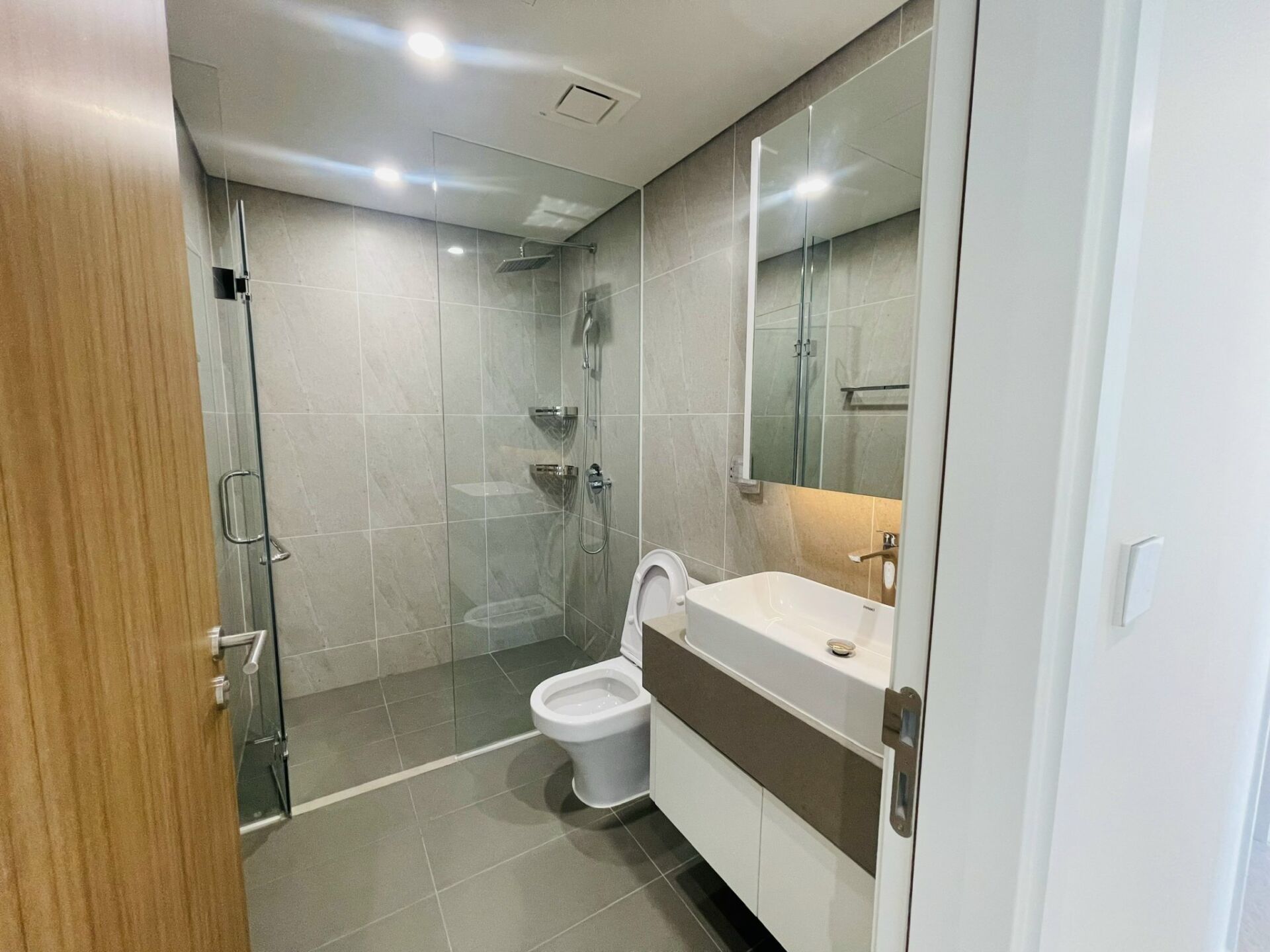 Cho thuê căn hộ Zeit Thủ Thiêm 3PN 135m2 Lầu Cao View LM81 NTCB