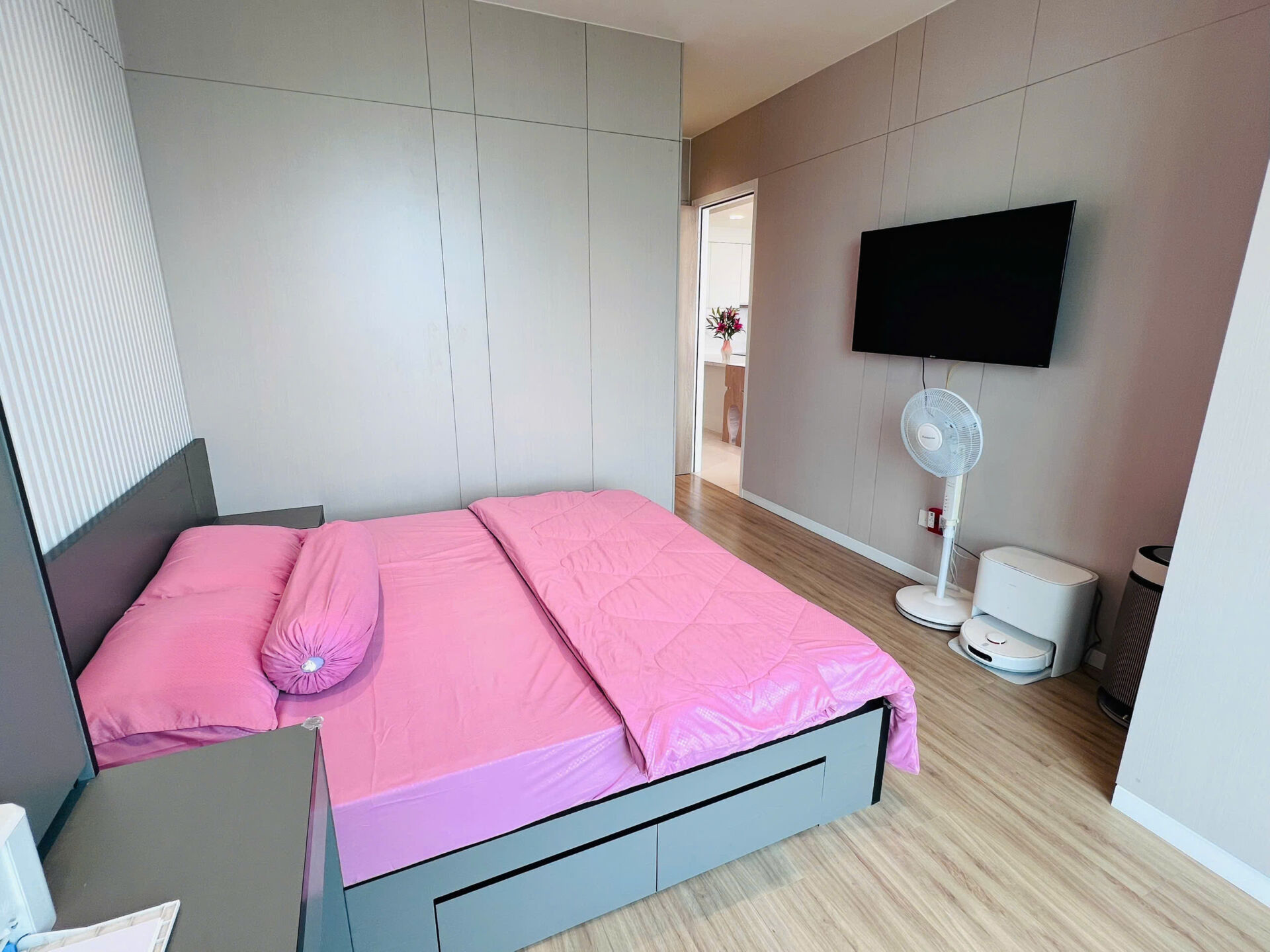 can-ho-2pn-view-ho-trung-tam-sala