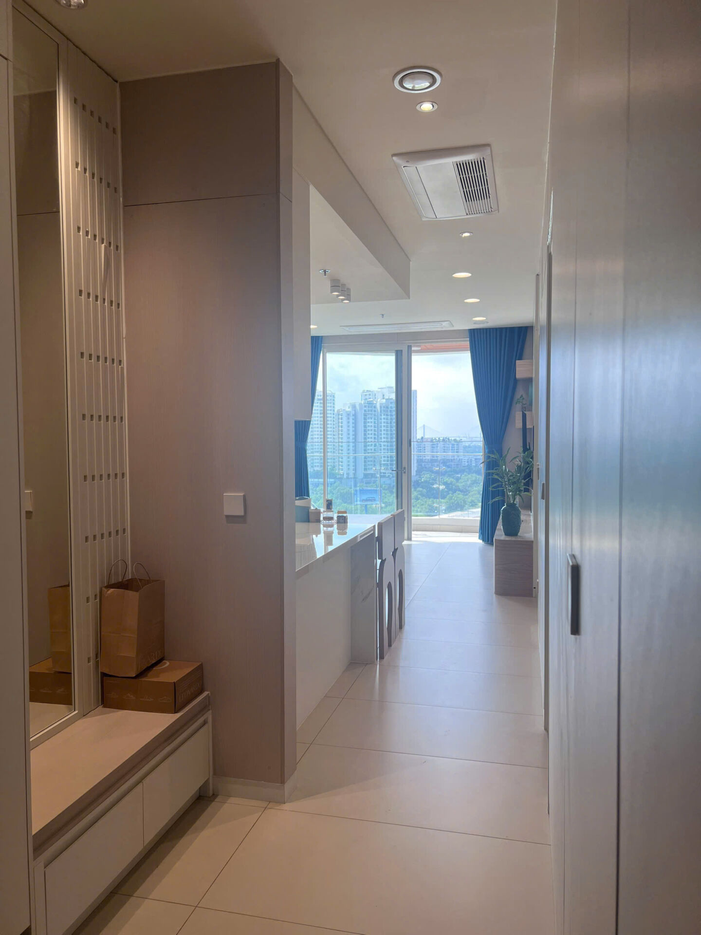 can-ho-2pn-view-ho-trung-tam-sala