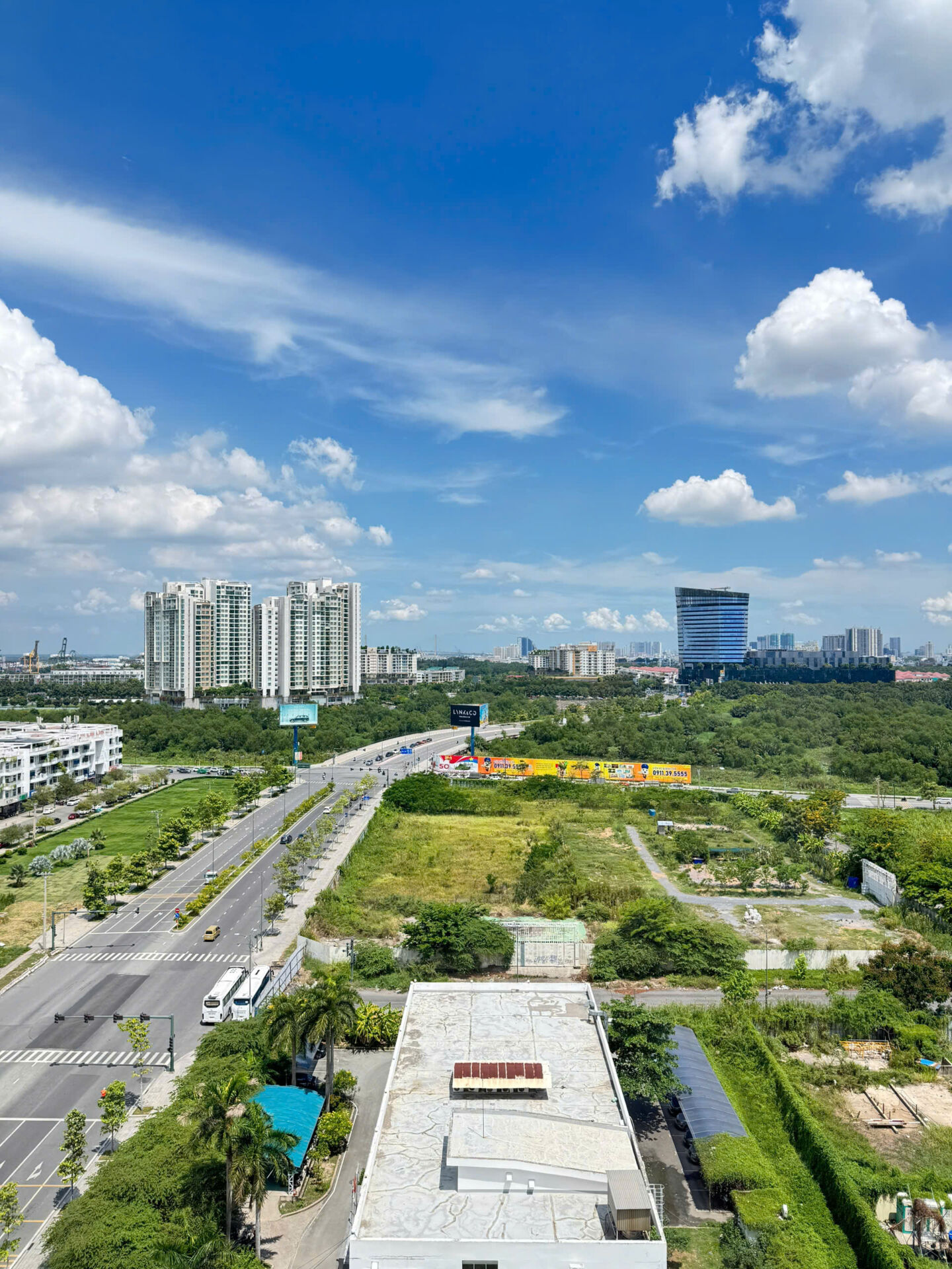 View khu đô thị Sala từ căn hộ cho thuê Thủ Thiêm Zeit River 1PN