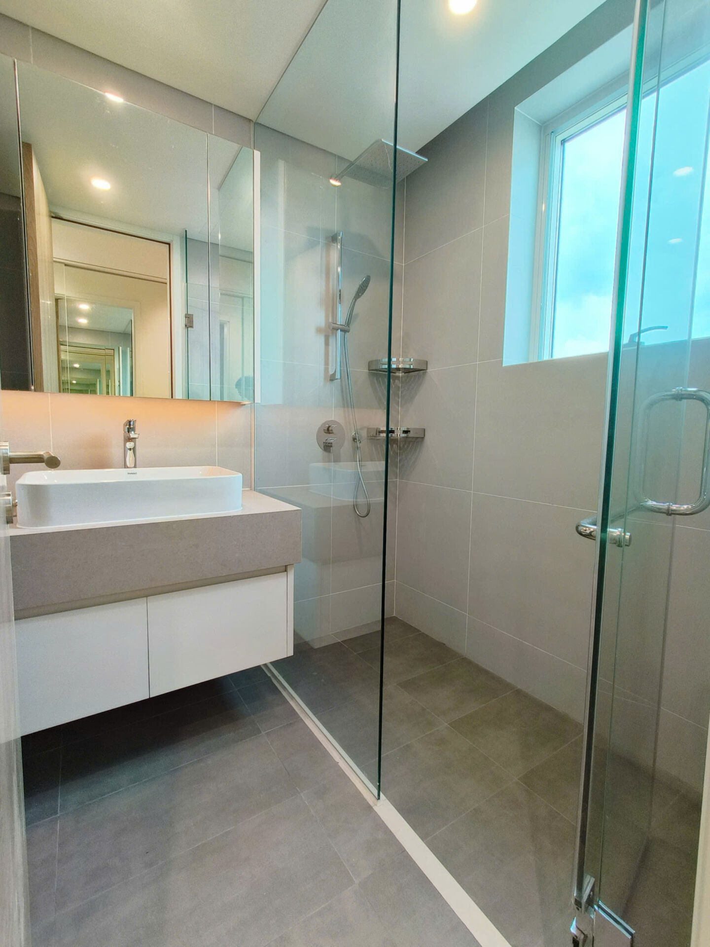 Bán căn hộ Thủ Thiêm Zeit River 2PN căn góc view hồ trung tâm.