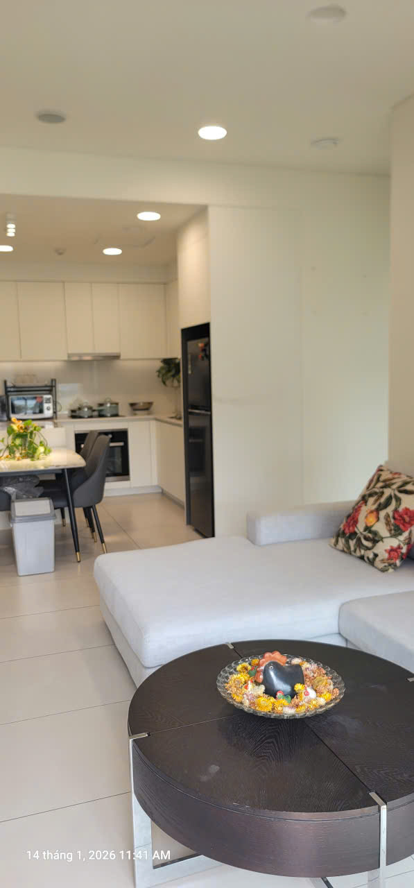 Tầm nhìn nội khu resort 5 sao từ căn hộ cho thuê Thủ Thiêm Zeit River 2PN.