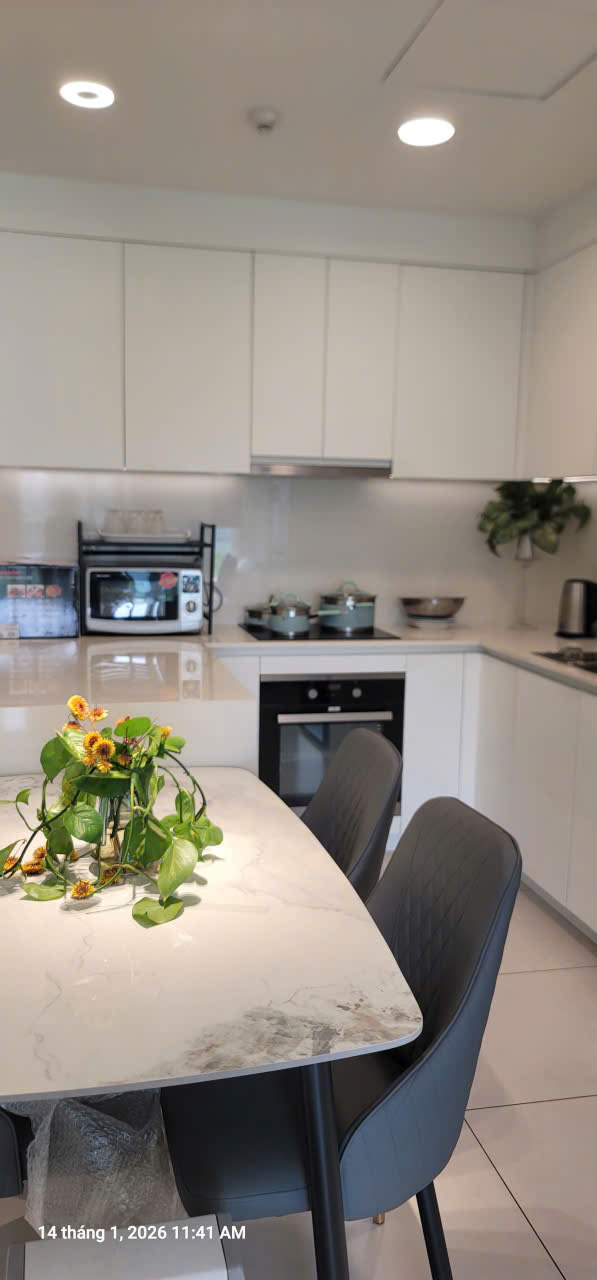 Tầm nhìn nội khu resort 5 sao từ căn hộ cho thuê Thủ Thiêm Zeit River 2PN.