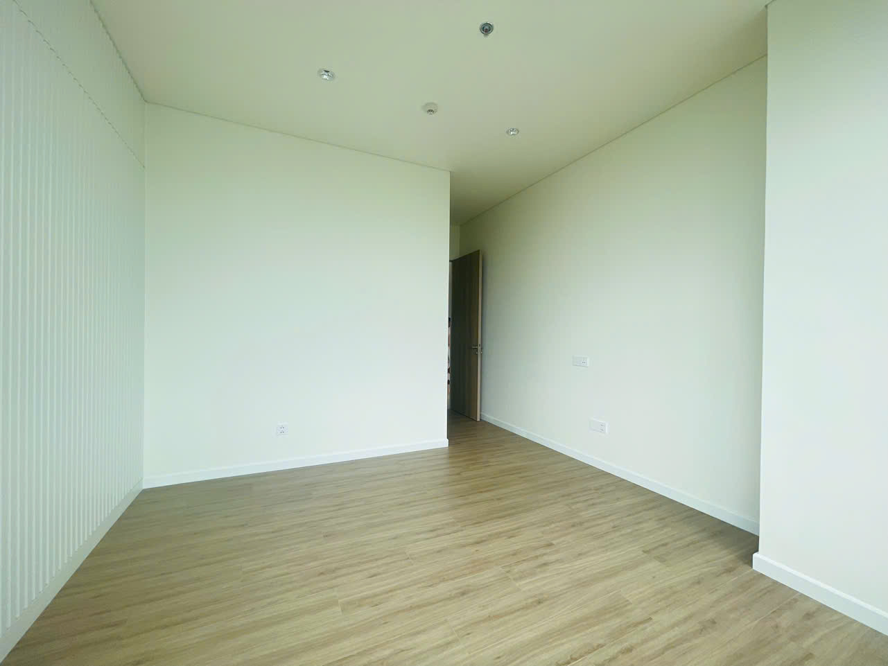 View hướng cầu Ba Son và Sala từ căn hộ cho thuê Thủ Thiêm Zeit River 2PN.