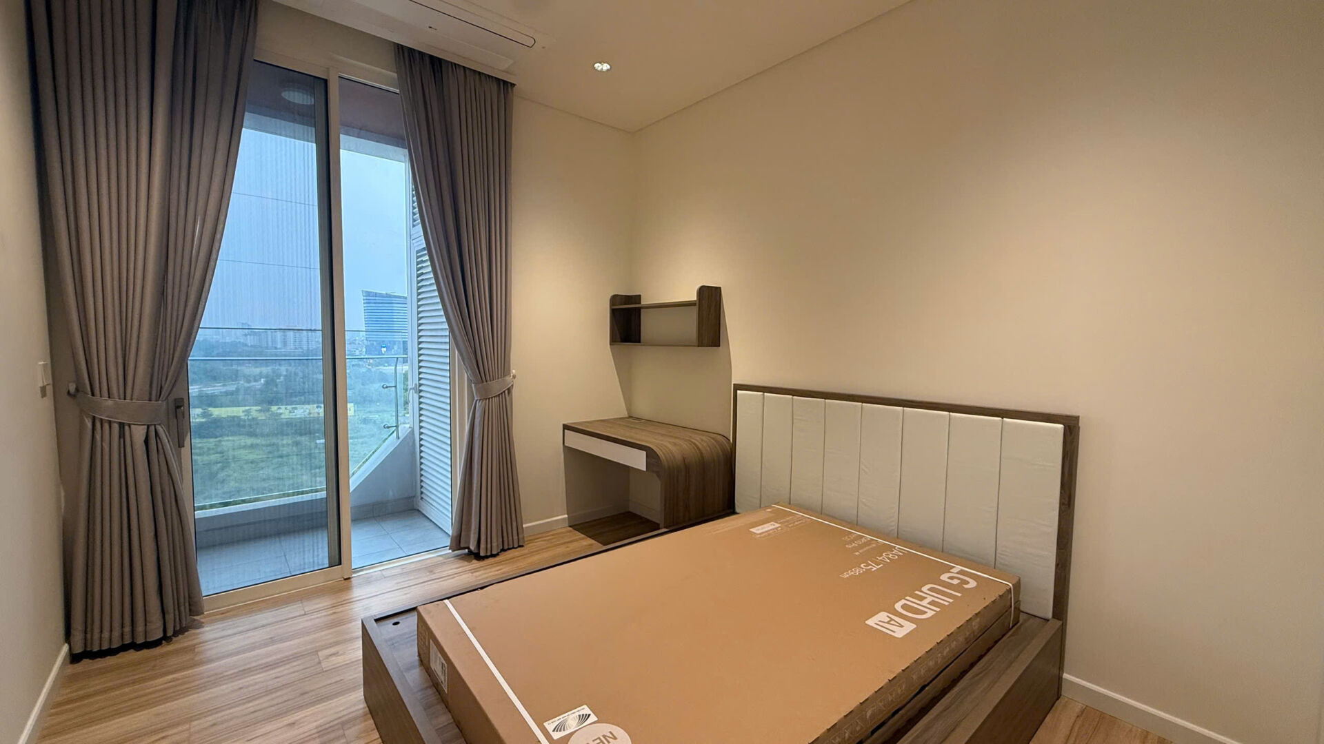 Nội thất phòng khách căn hộ 3 phòng ngủ Thủ Thiêm Zeit River 135m2.