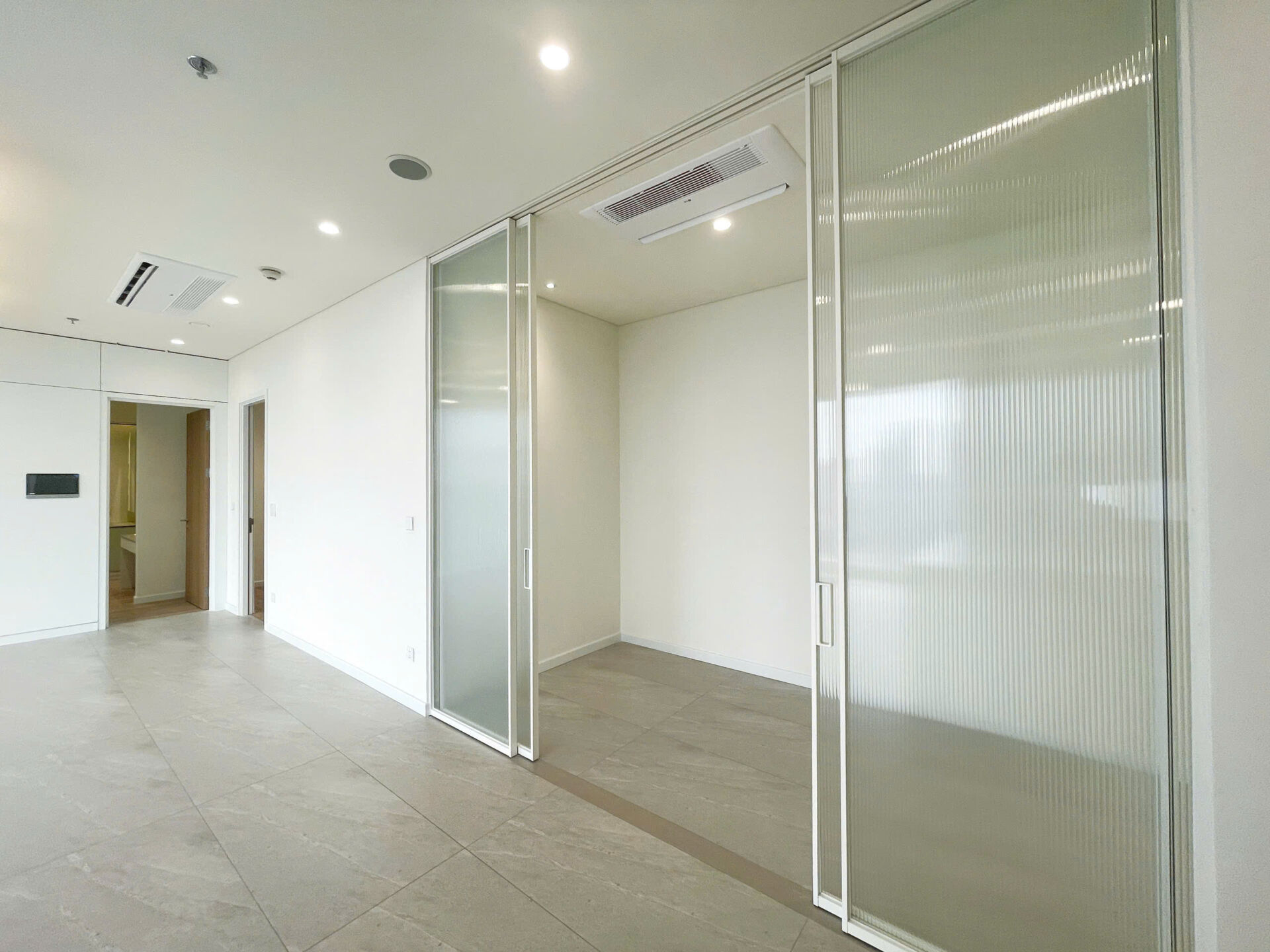 Cho thuê Thủ Thiêm Zeit River 4PN 200m2 thang máy riêng view sông