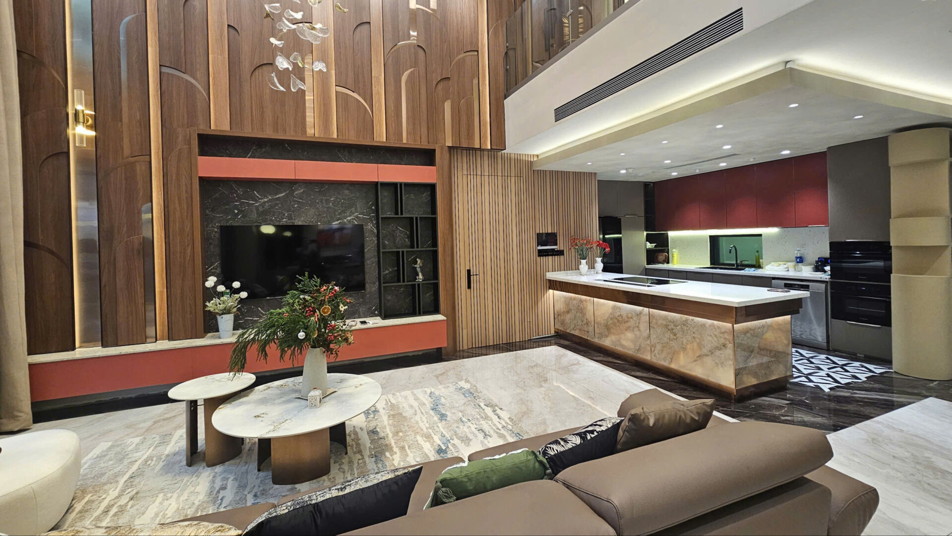 Không gian phòng khách thông tầng đẳng cấp tại Duplex Thủ Thiêm Zeit River.