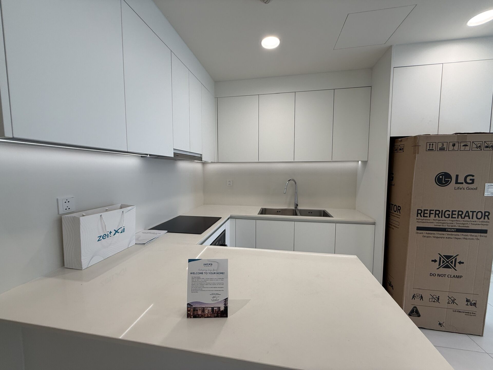 Căn hộ 2 phòng ngủ Thủ Thiêm Zeit River 88m2 mới nhận nhà.