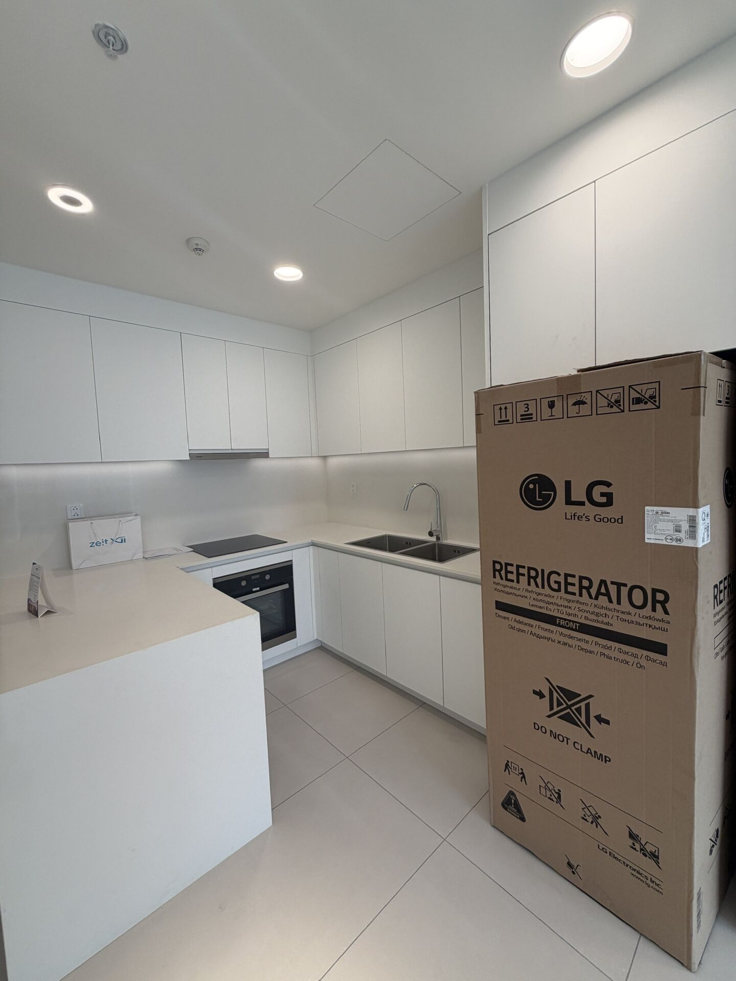 Căn hộ 2 phòng ngủ Thủ Thiêm Zeit River 88m2 mới nhận nhà.