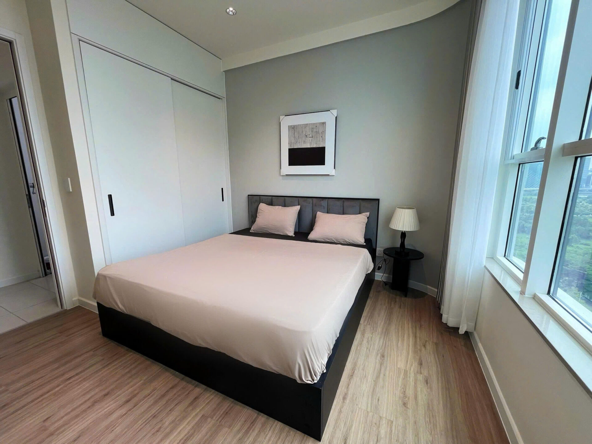 Tầm nhìn trực diện cầu Ba Son từ căn hộ cho thuê Thủ Thiêm Zeit River 2PN