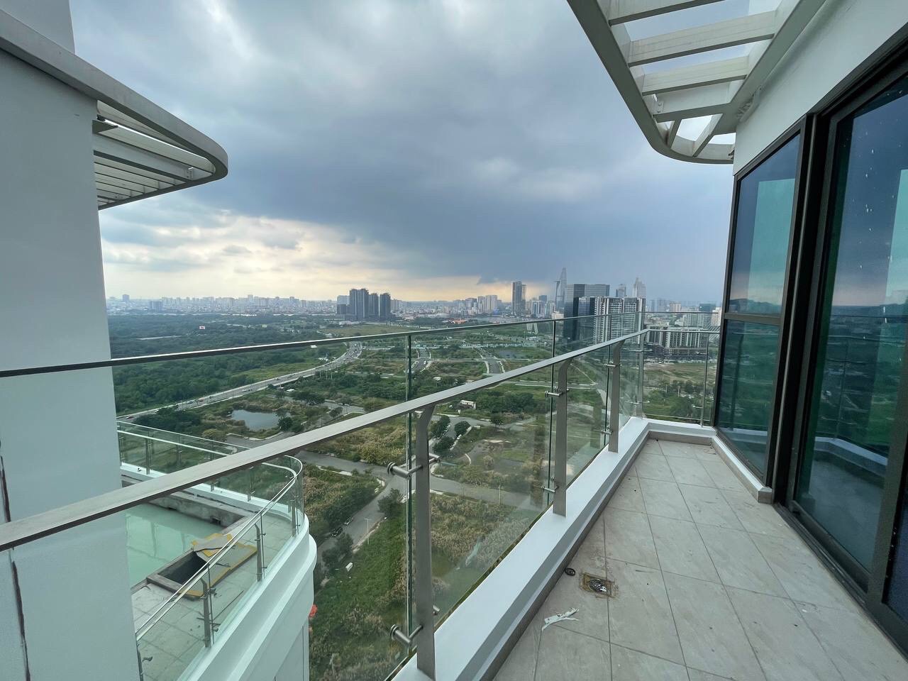 Bán Penthouse Thủ Thiêm Zeit River diện tích lớn view cầu Ba Son.