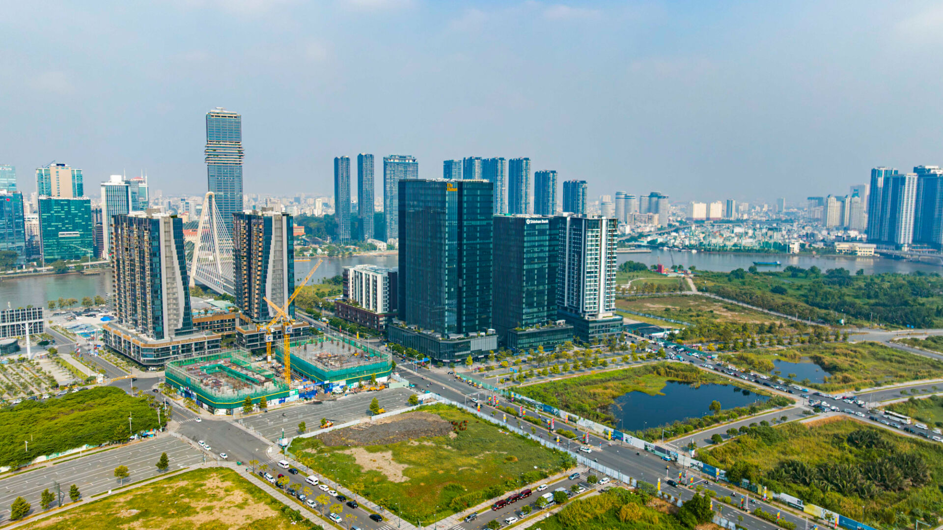 Hình ảnh thực tế hạ tầng Thủ Thiêm được Hằng và đội ngũ ghi lại vào Quý 2/2026