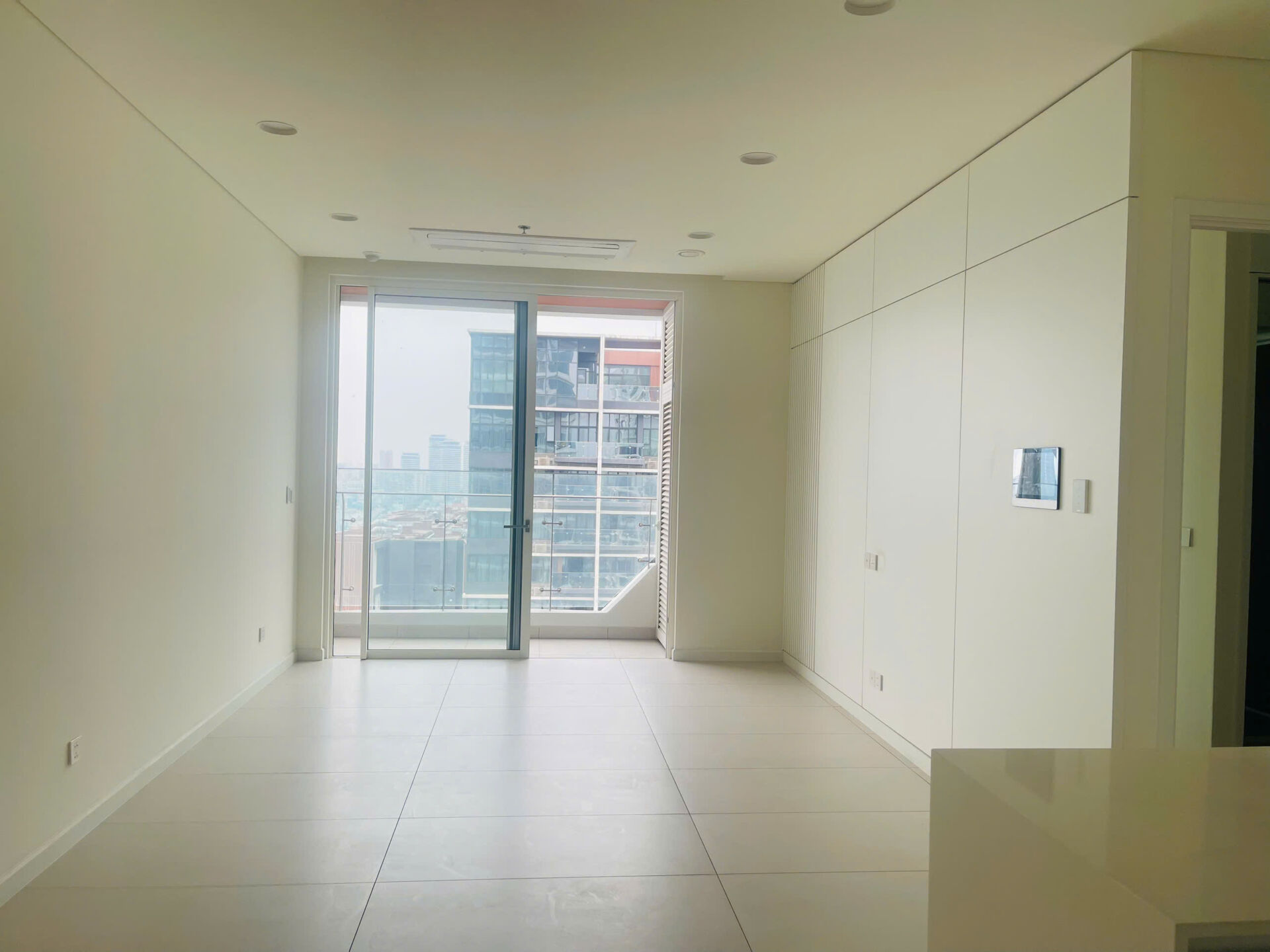 Bán căn hộ Thủ Thiêm Zeit River 2PN view sông và Landmark 81 suất NN.